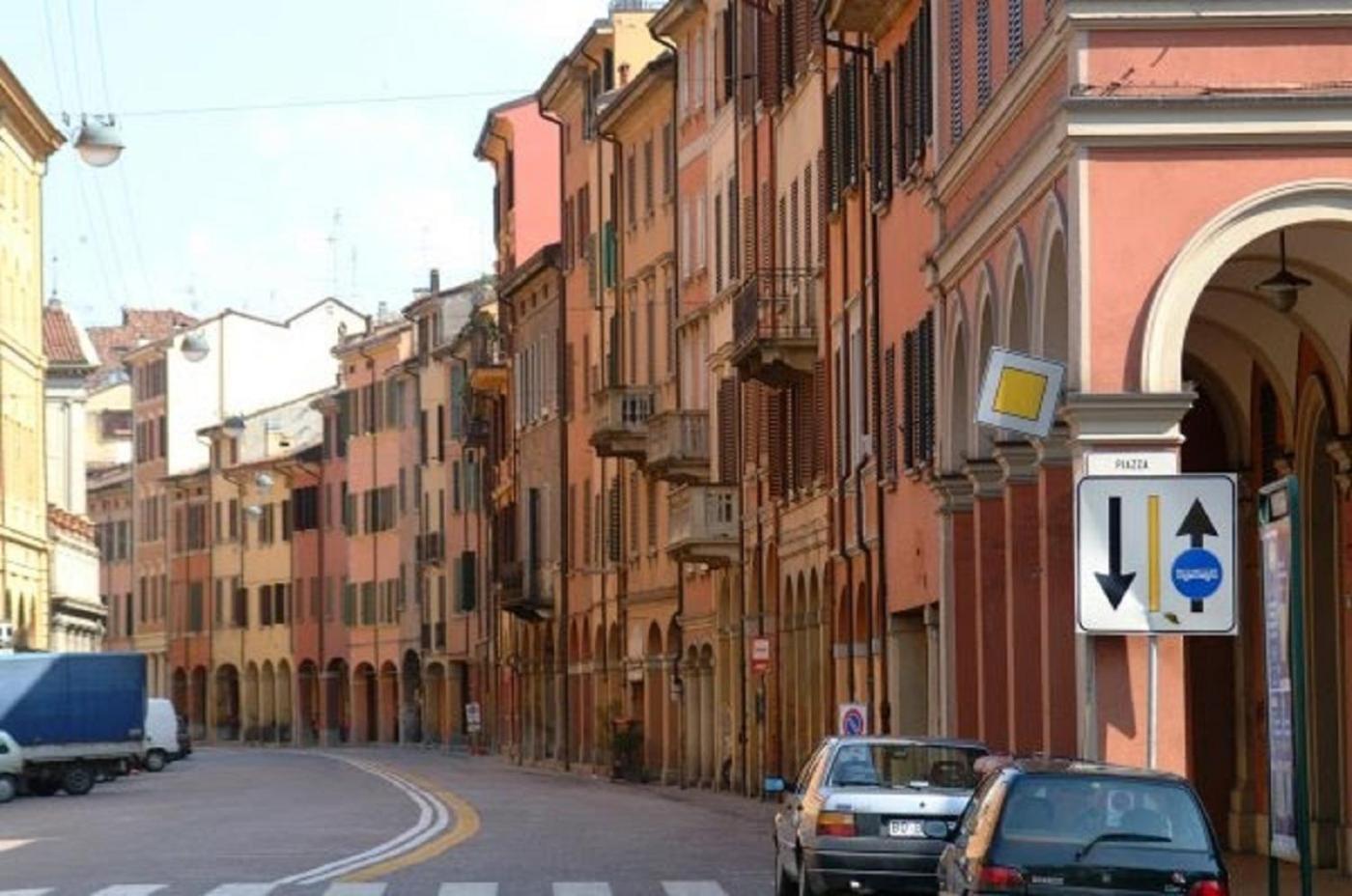 Studio Apartment Santa Caterina بولونيا المظهر الخارجي الصورة